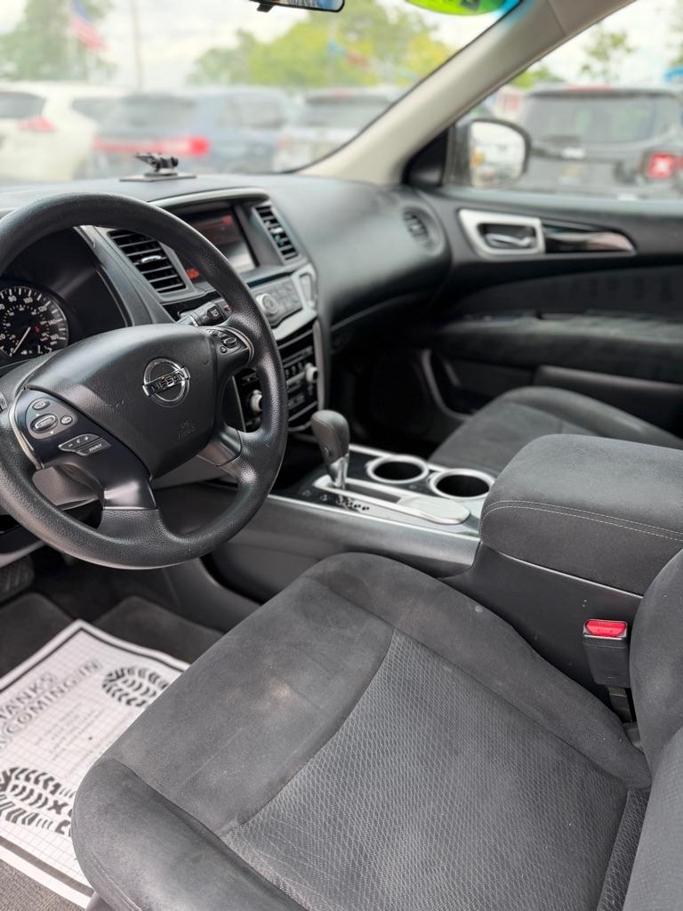 Nissan Pathfinder S 2WD 2016