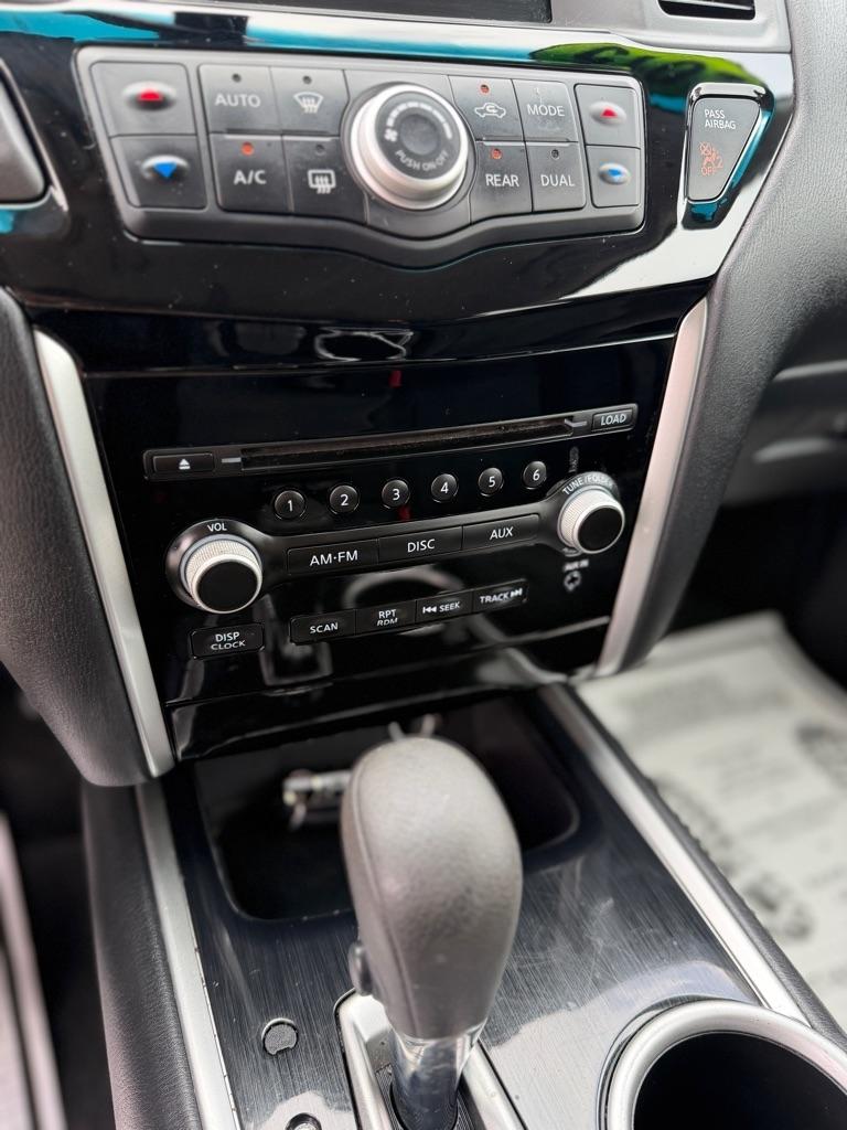 Nissan Pathfinder S 2WD 2016