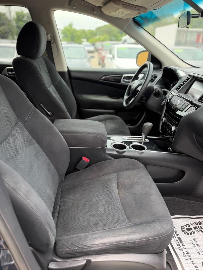 Nissan Pathfinder S 2WD 2016
