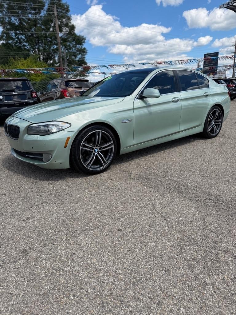 BMW 5-Series 528i 2013