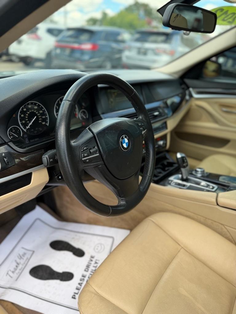 BMW 5-Series 528i 2013