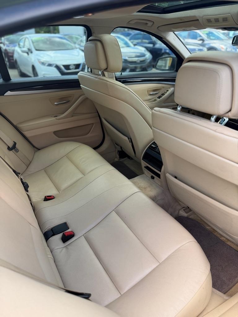 BMW 5-Series 528i 2013