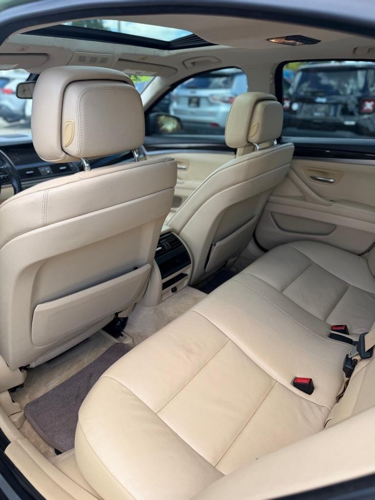 BMW 5-Series 528i 2013
