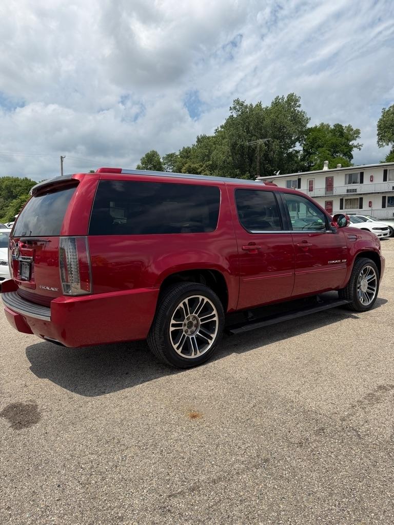 Cadillac Escalade ESV AWD Premium 2013