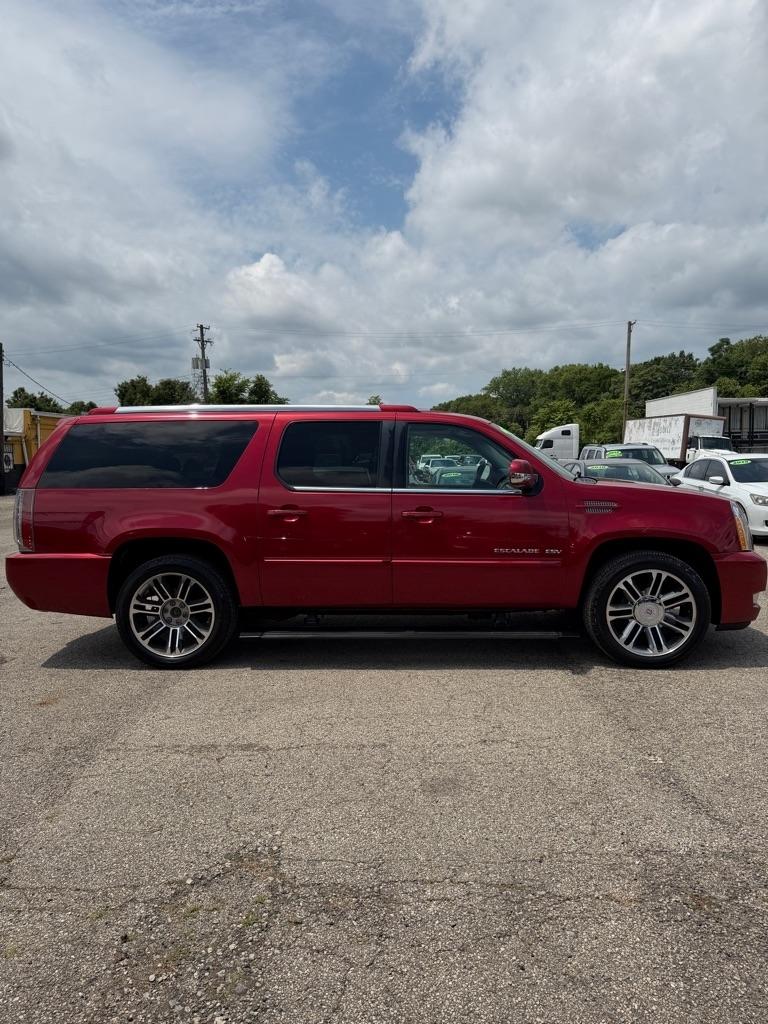 Cadillac Escalade ESV AWD Premium 2013