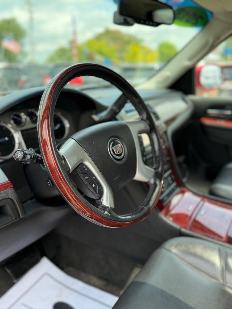 Cadillac Escalade ESV AWD Premium 2013