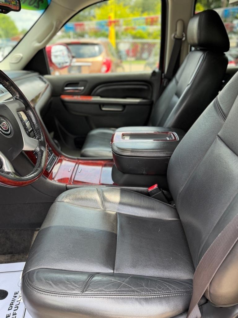 Cadillac Escalade ESV AWD Premium 2013
