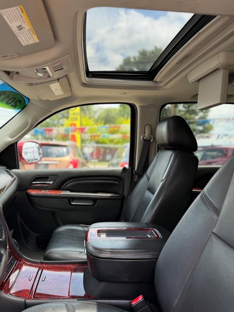 Cadillac Escalade ESV AWD Premium 2013