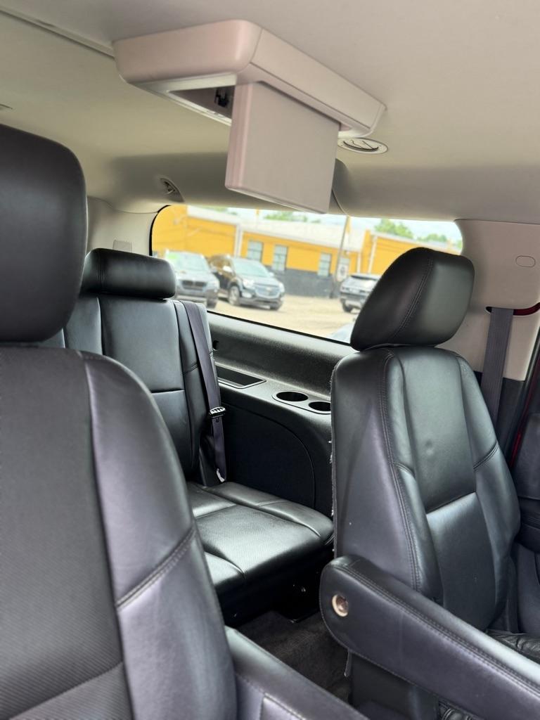 Cadillac Escalade ESV AWD Premium 2013