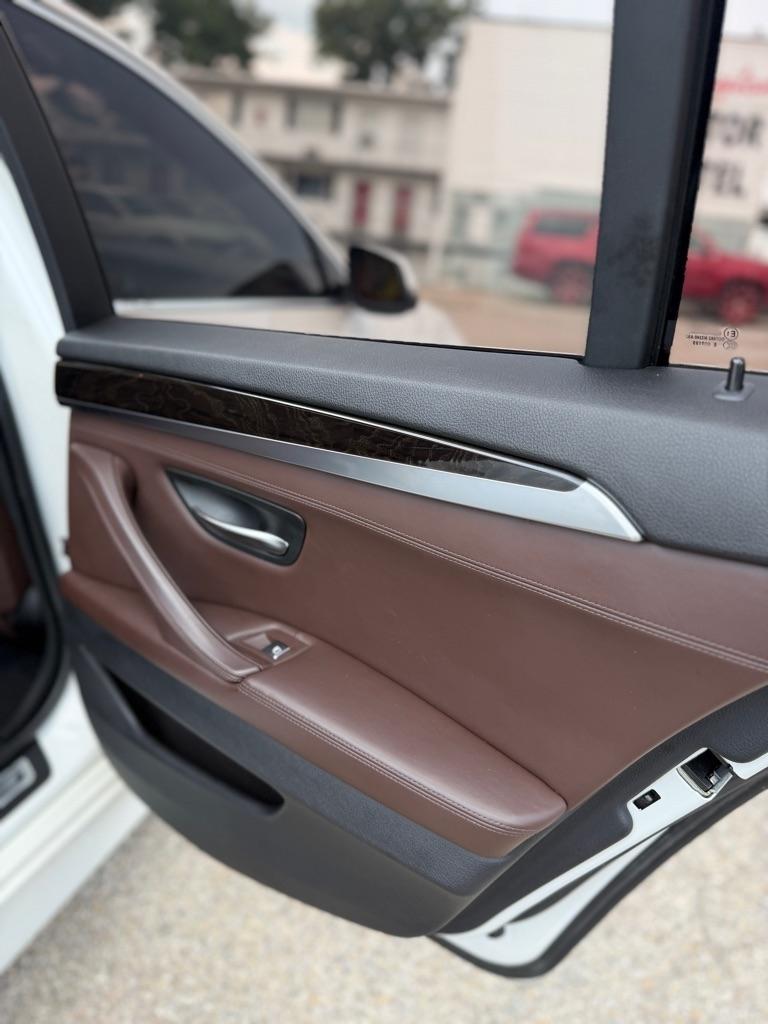 BMW 5-Series 535i xDrive 2016