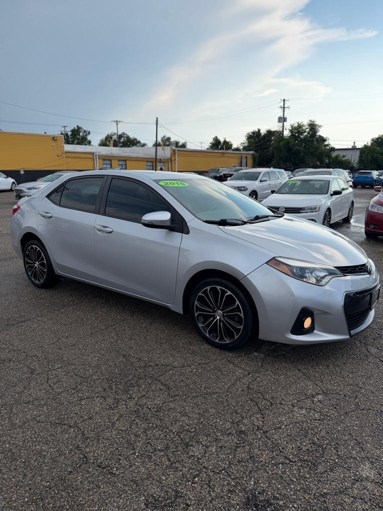 Silver 2015 Toyota Corolla Sedan Front-Wheel Drive Automatic