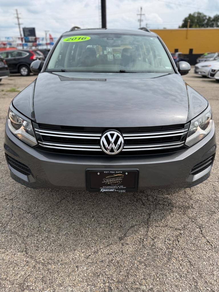 Volkswagen Tiguan S 2016