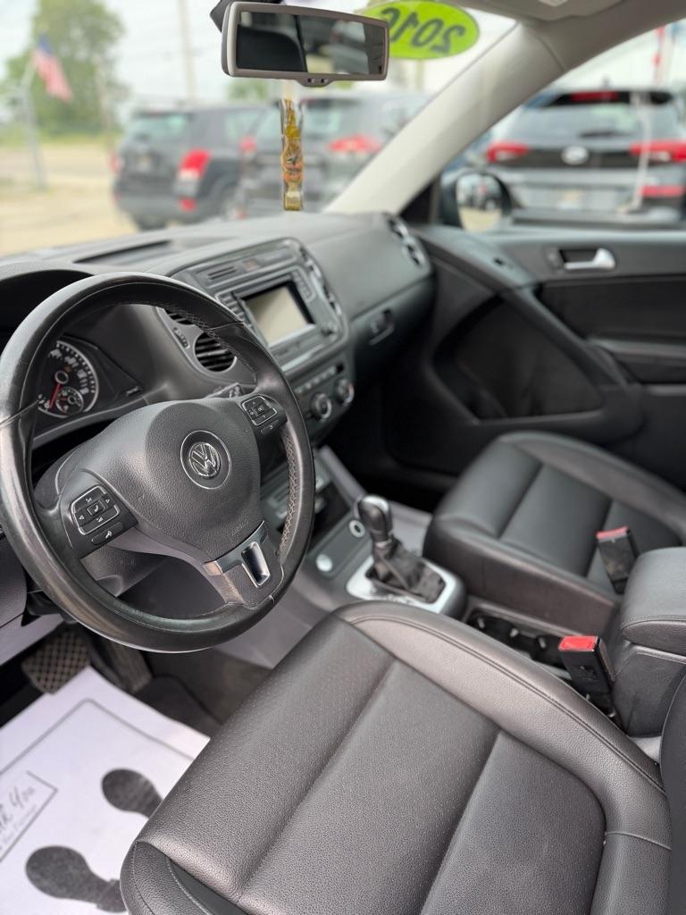 Volkswagen Tiguan S 2016