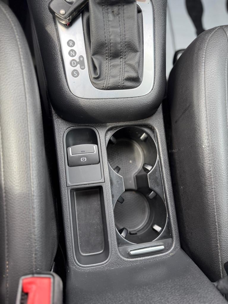 Volkswagen Tiguan S 2016