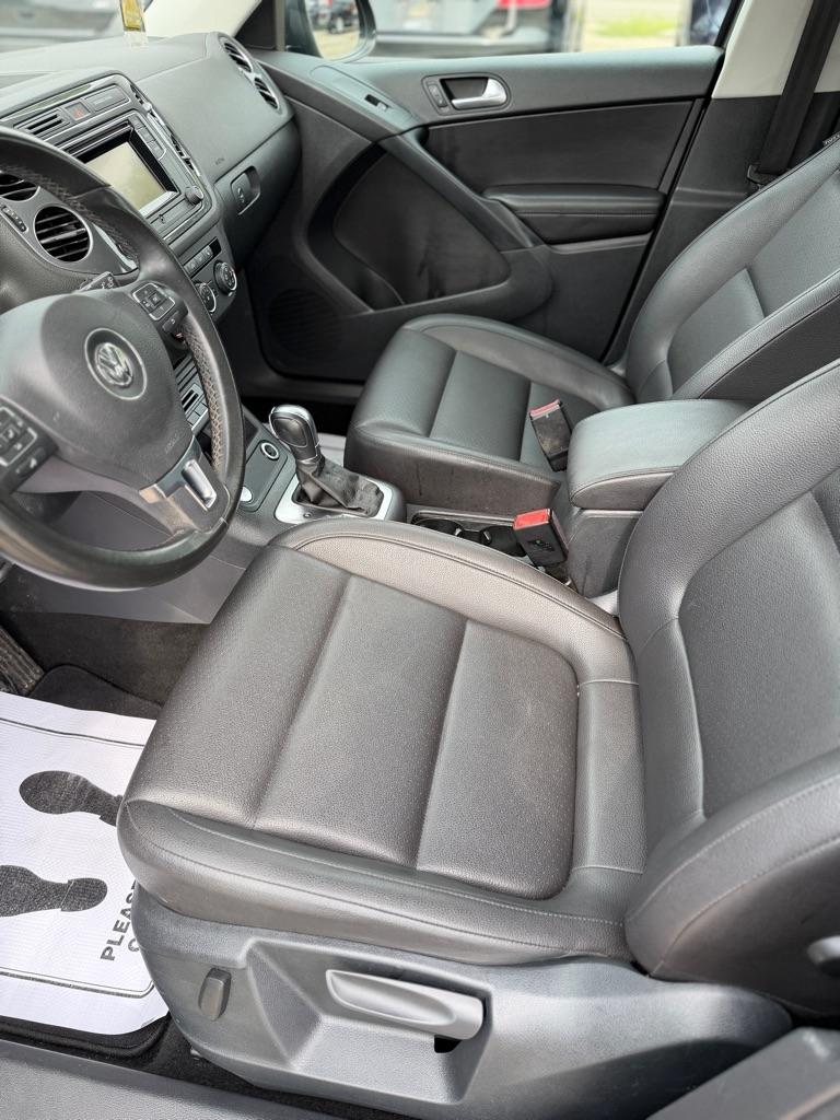 Volkswagen Tiguan S 2016