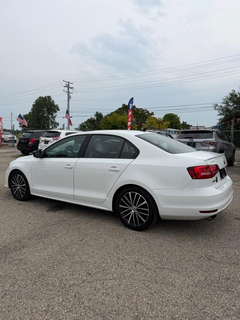 Volkswagen Jetta SE 6A 2015