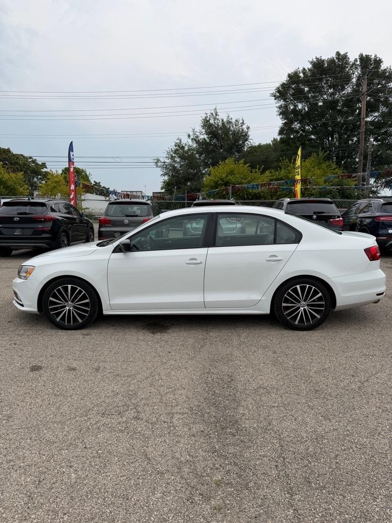 Volkswagen Jetta SE 6A 2015