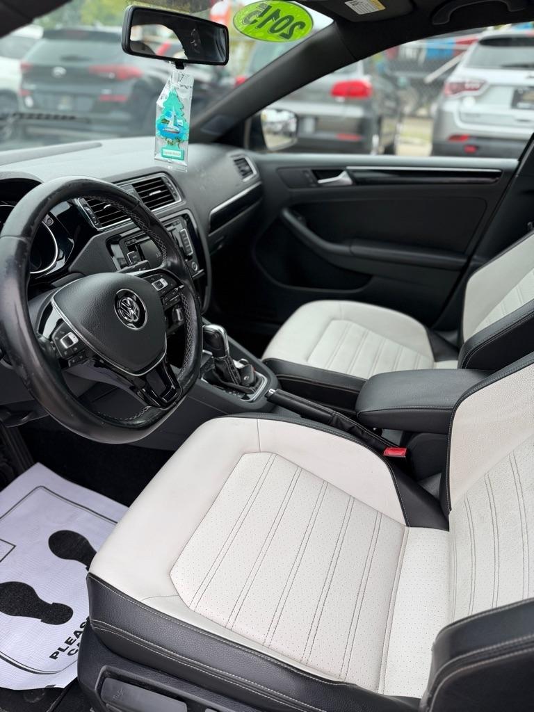Volkswagen Jetta SE 6A 2015
