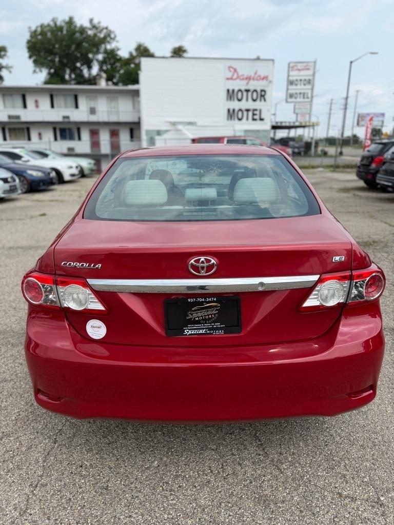 Toyota Corolla S 5-Speed MT 2012