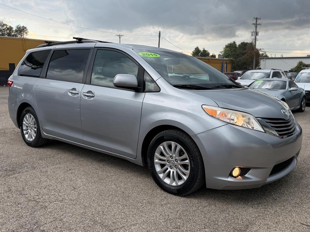 Toyota Sienna XLE FWD 8-Passenger V6 2015