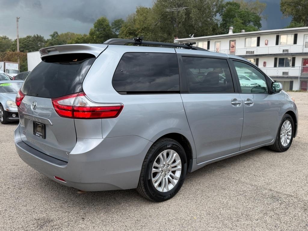 Toyota Sienna XLE FWD 8-Passenger V6 2015