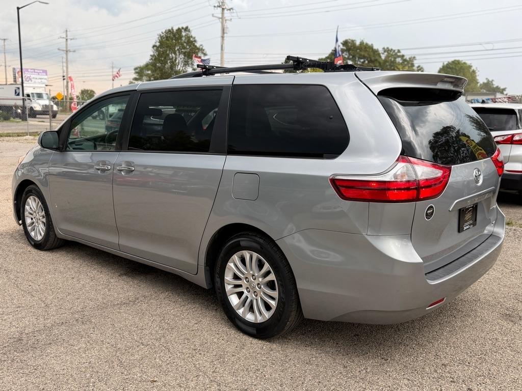 Toyota Sienna XLE FWD 8-Passenger V6 2015
