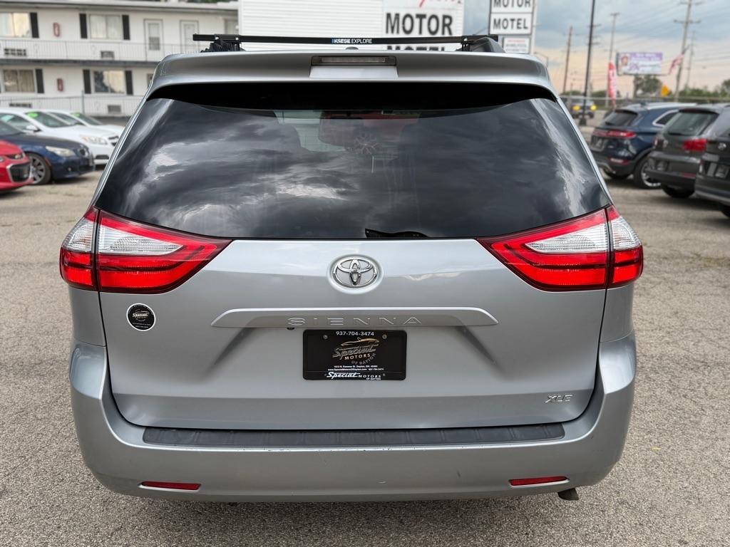 Toyota Sienna XLE FWD 8-Passenger V6 2015