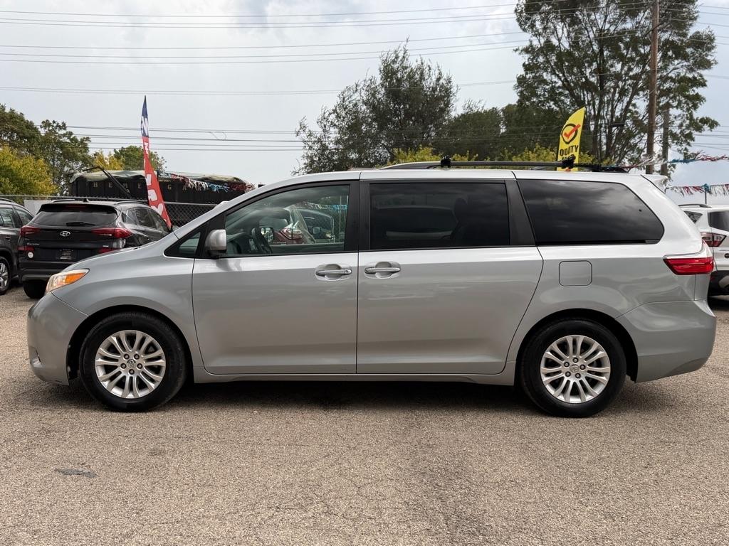 Toyota Sienna XLE FWD 8-Passenger V6 2015