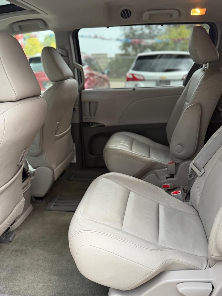 Toyota Sienna XLE FWD 8-Passenger V6 2015