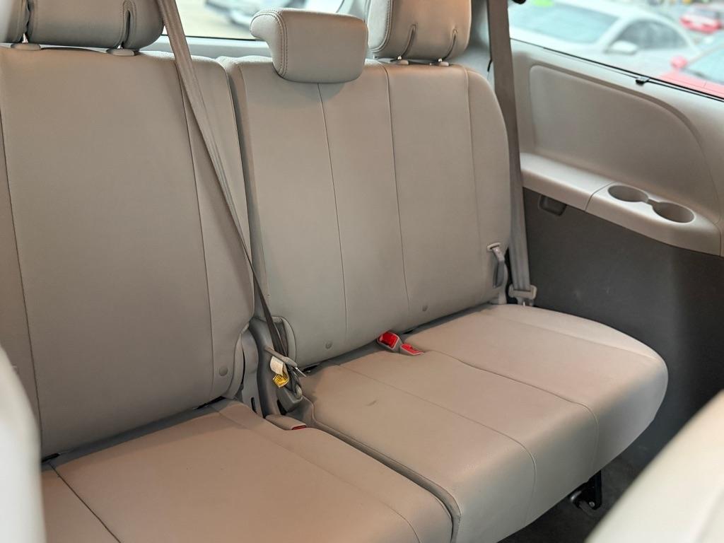 Toyota Sienna XLE FWD 8-Passenger V6 2015