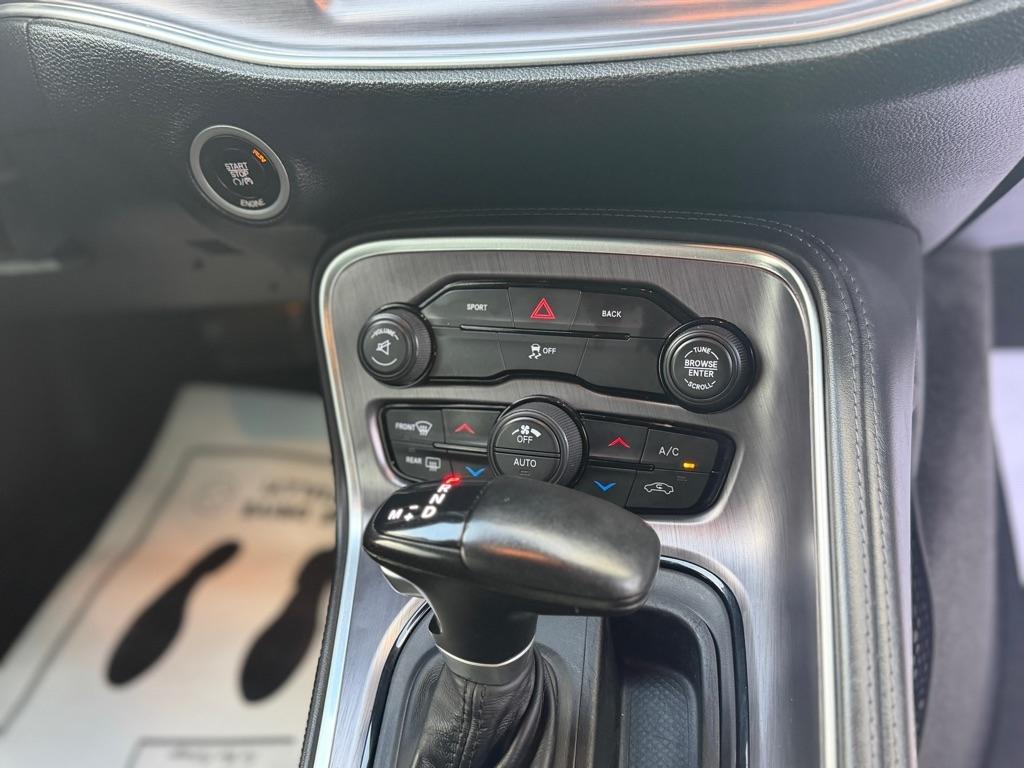 Dodge Challenger SXT 2015