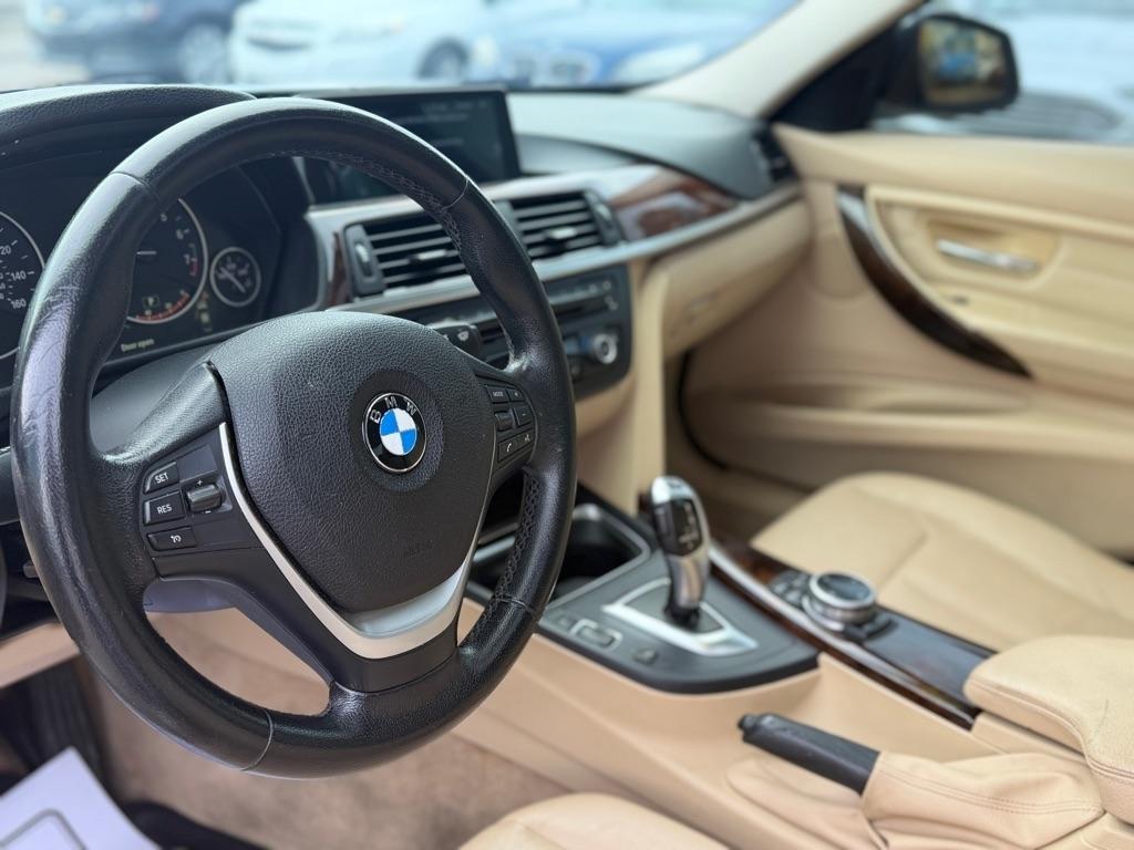 BMW 3-Series 328i xDrive Sedan 2014