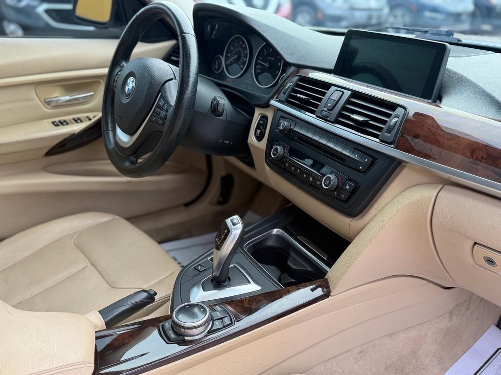 BMW 3-Series 328i xDrive Sedan 2014