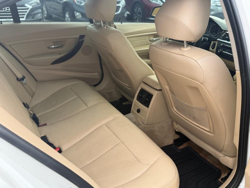 BMW 3-Series 328i xDrive Sedan 2014