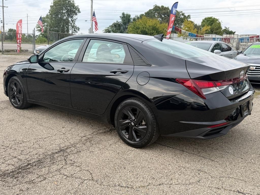 Hyundai Elantra SEL 2021