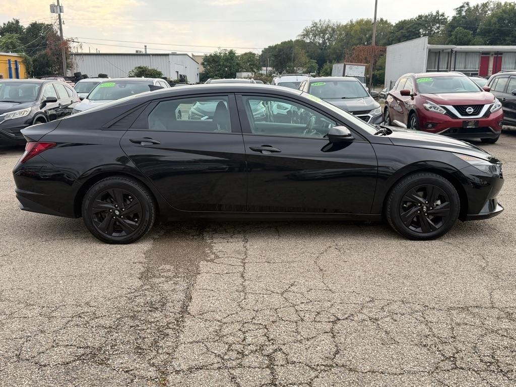 Hyundai Elantra SEL 2021