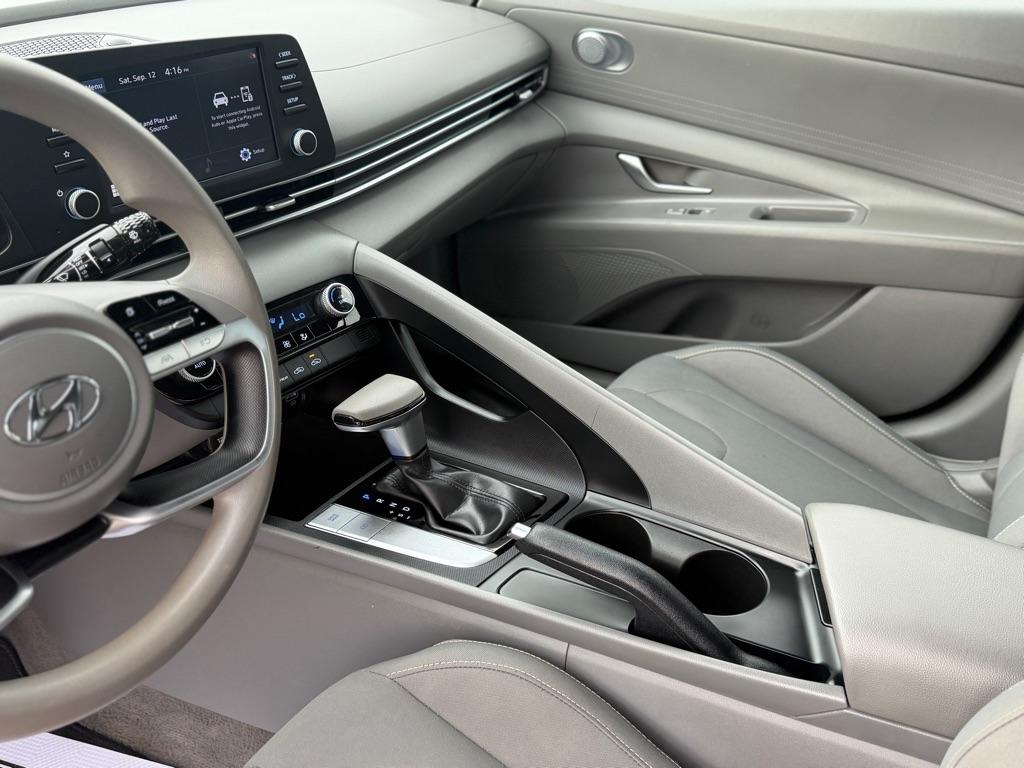 Hyundai Elantra SEL 2021