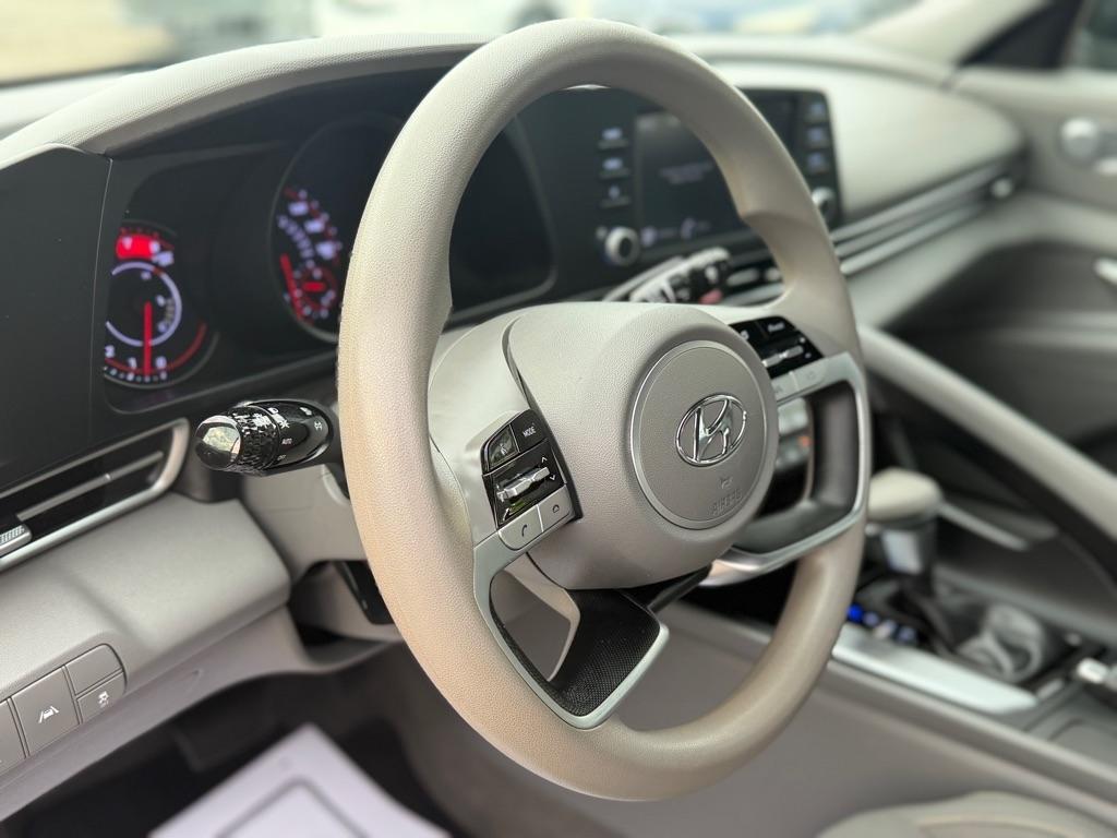 Hyundai Elantra SEL 2021