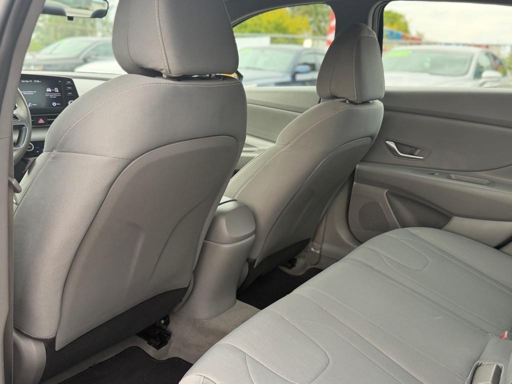 Hyundai Elantra SEL 2021