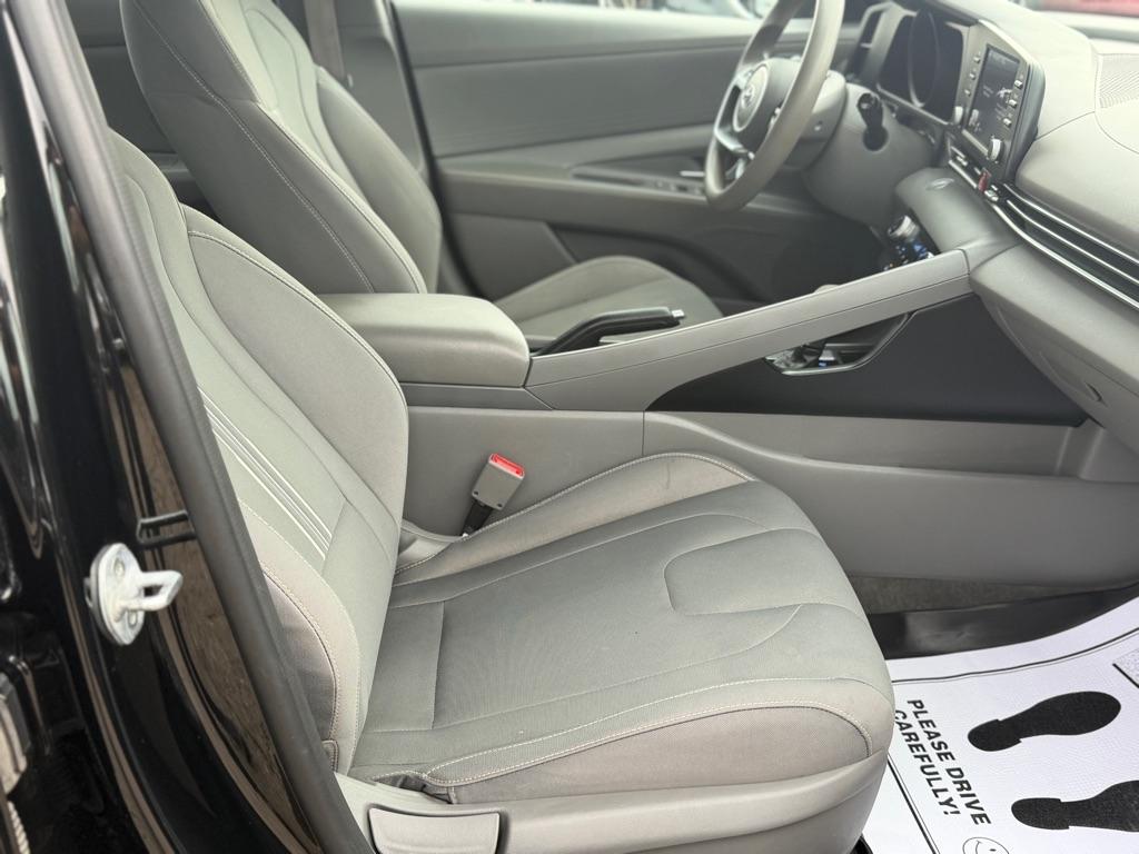 Hyundai Elantra SEL 2021