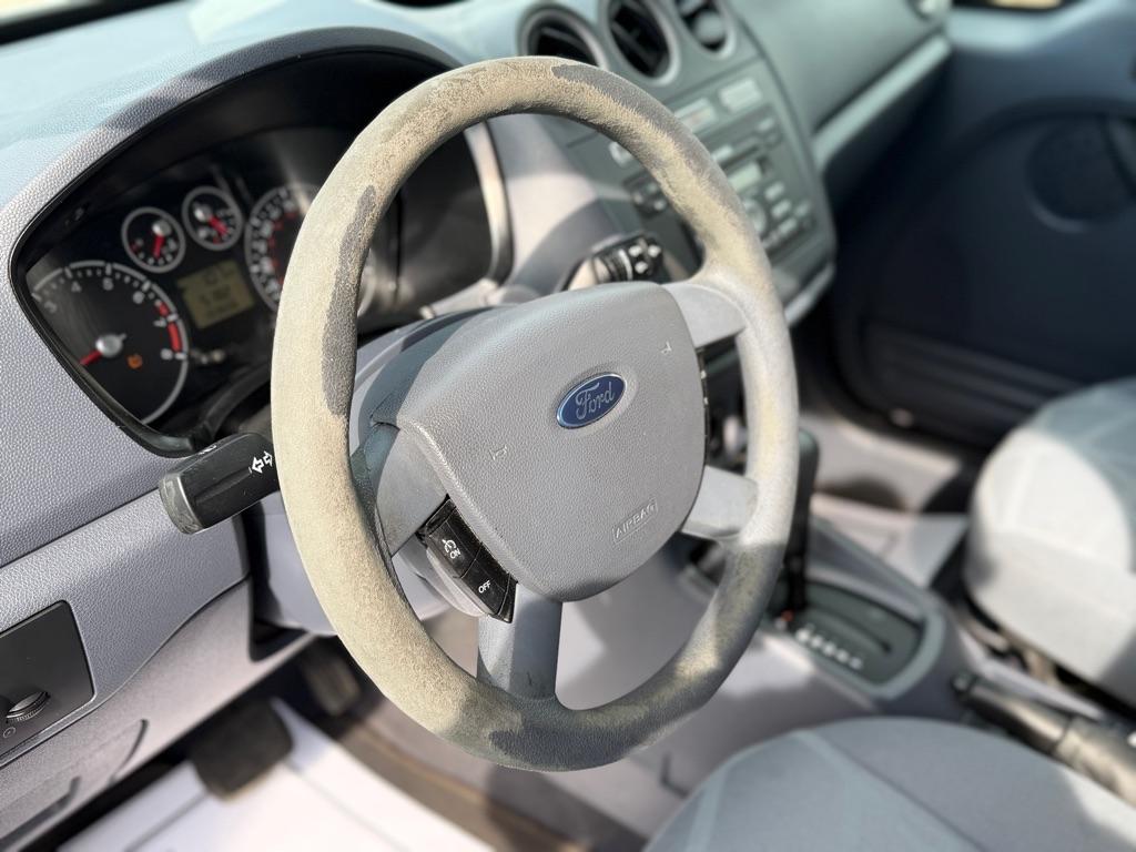 Ford Transit Connect XLT with Side and Rear Door Glass 2011