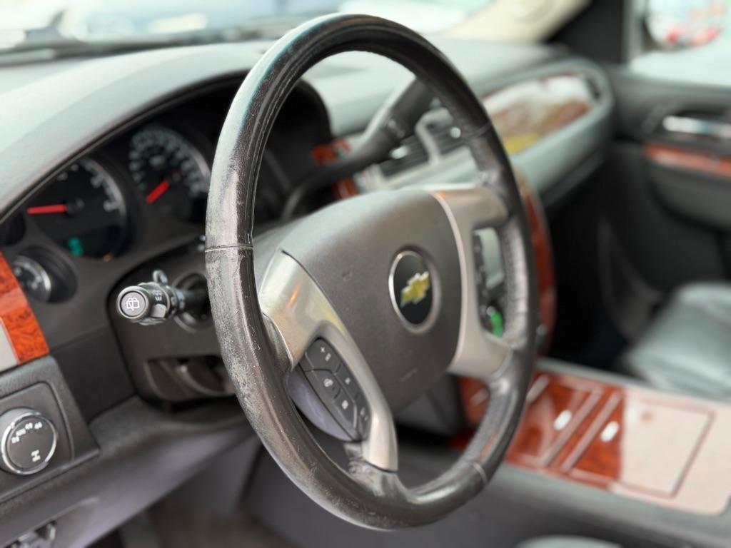 Chevrolet Suburban LTZ 1500 4WD 2013