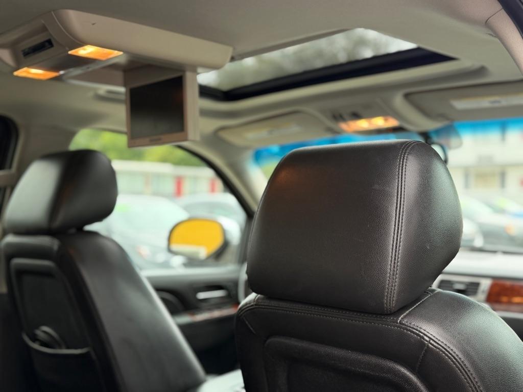Chevrolet Suburban LTZ 1500 4WD 2013
