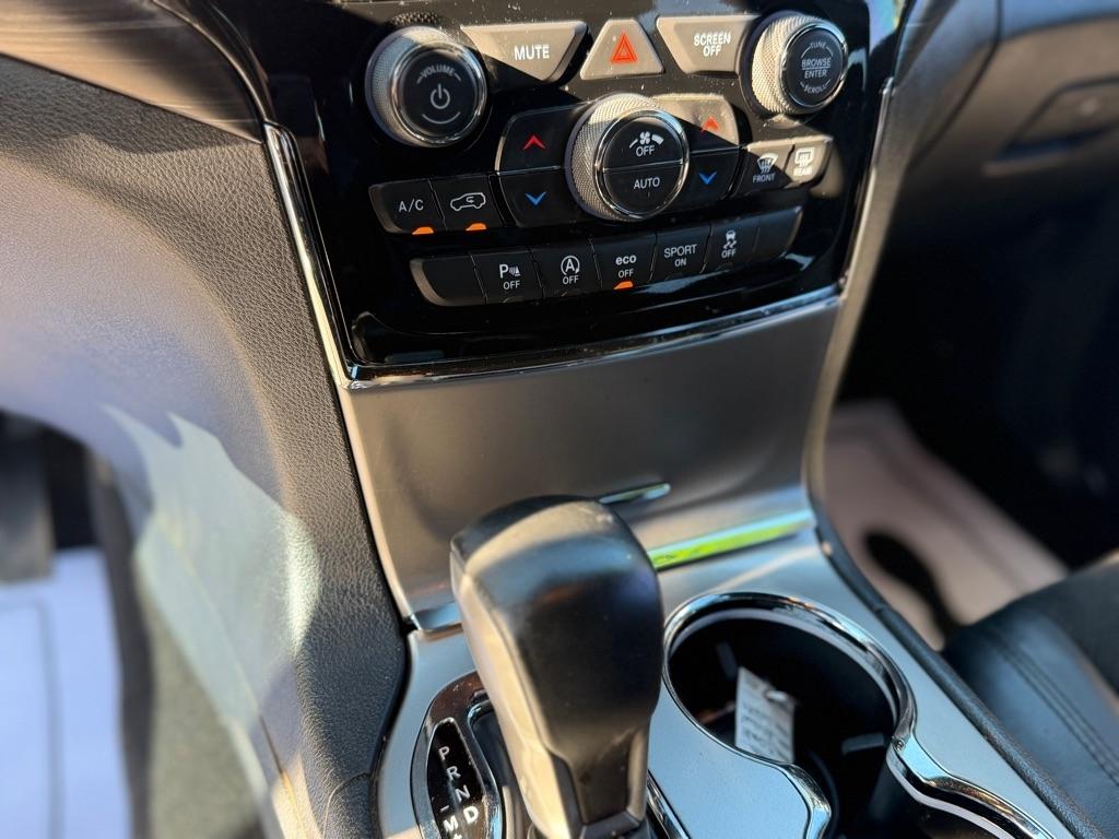 Jeep Grand Cherokee Laredo 2WD 2019