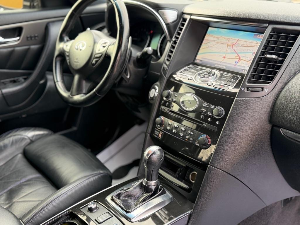 Infiniti QX70 Base AWD 2016