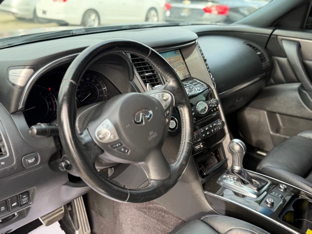 Infiniti QX70 Base AWD 2016