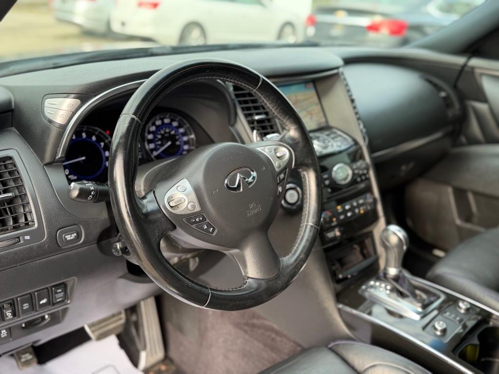 Infiniti QX70 Base AWD 2016