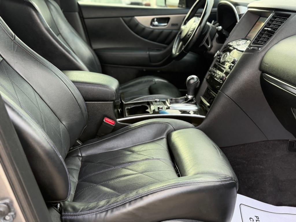 Infiniti QX70 Base AWD 2016