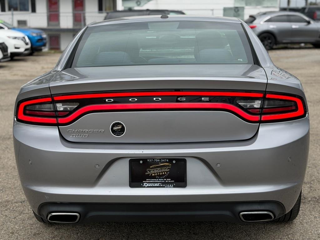 Dodge Charger SE 2015