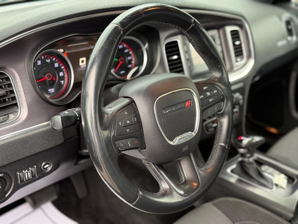 Dodge Charger SE 2015